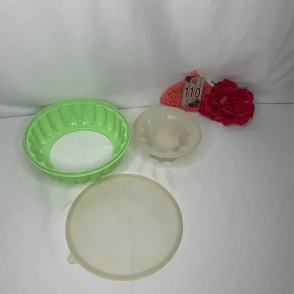 Vintage Tupperware Jello Mold 3 Piece Set Lime Green - Picture 2 of 7
